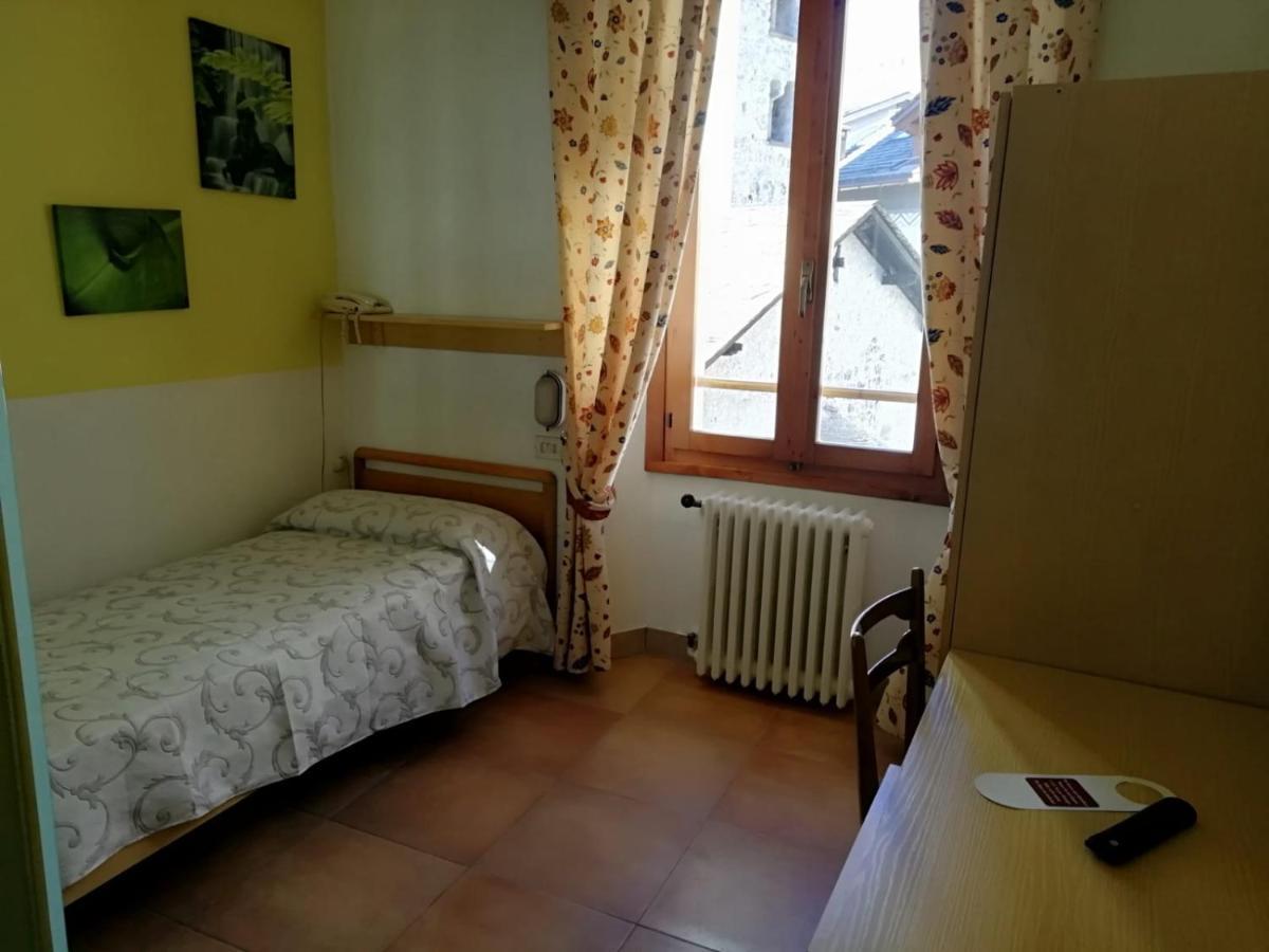 Hotel Gufo بورمْيو المظهر الخارجي الصورة