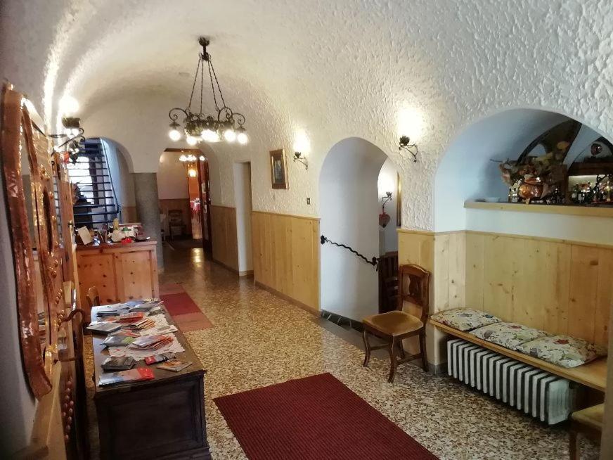 Hotel Gufo بورمْيو المظهر الخارجي الصورة