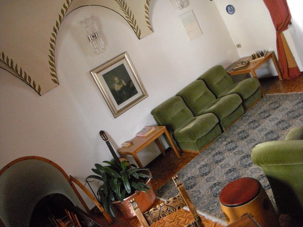Hotel Gufo بورمْيو المظهر الخارجي الصورة
