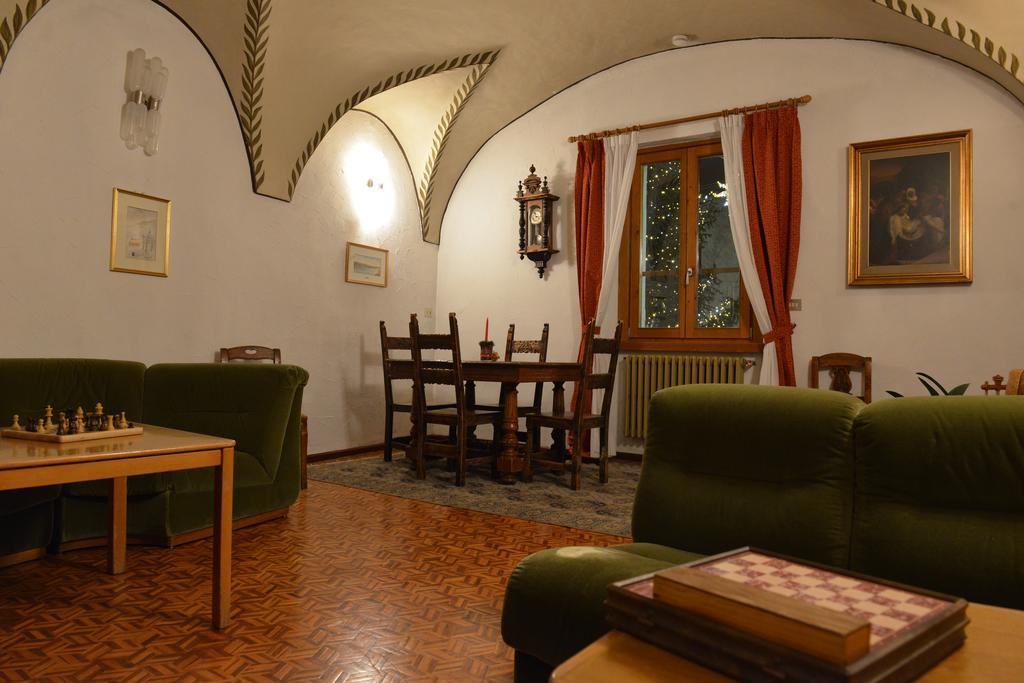 Hotel Gufo بورمْيو المظهر الخارجي الصورة