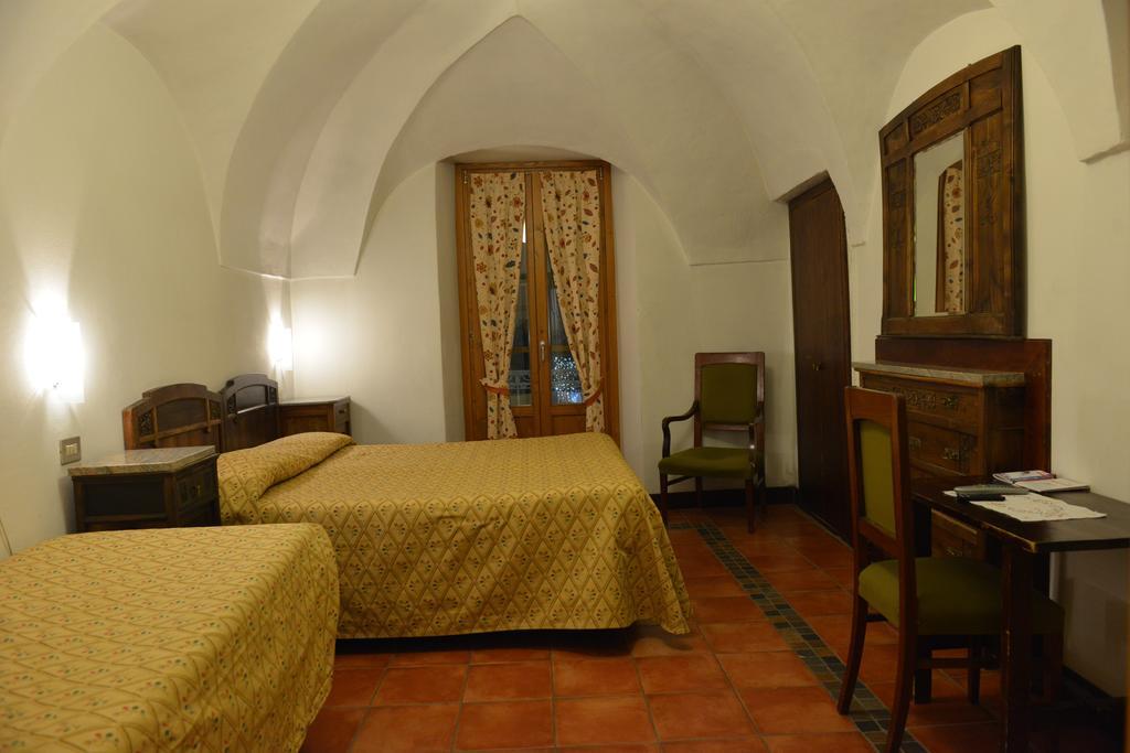 Hotel Gufo بورمْيو المظهر الخارجي الصورة